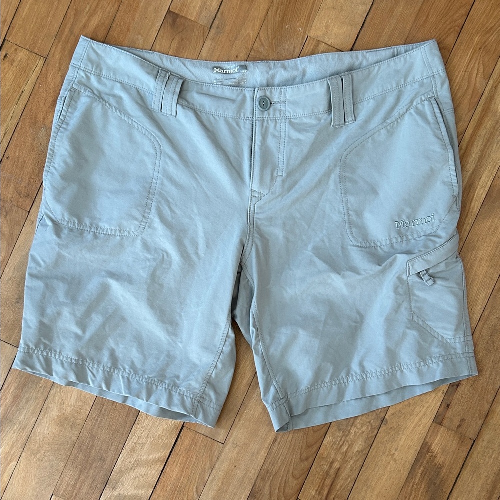 Marmot women’s Light Gray Shorts